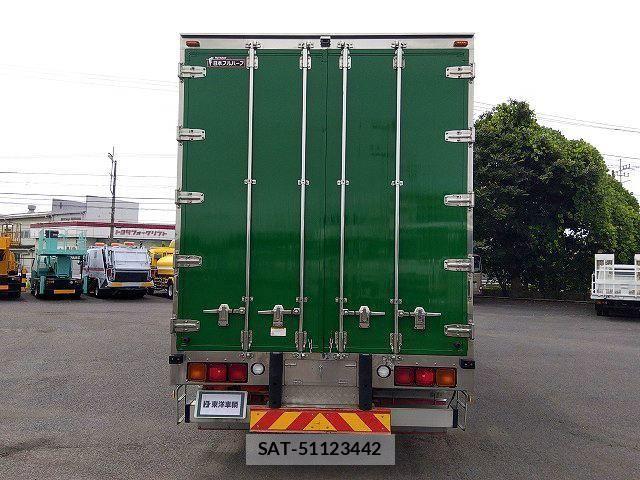 Mitsubishi GREAT 2016-05 8246856-4