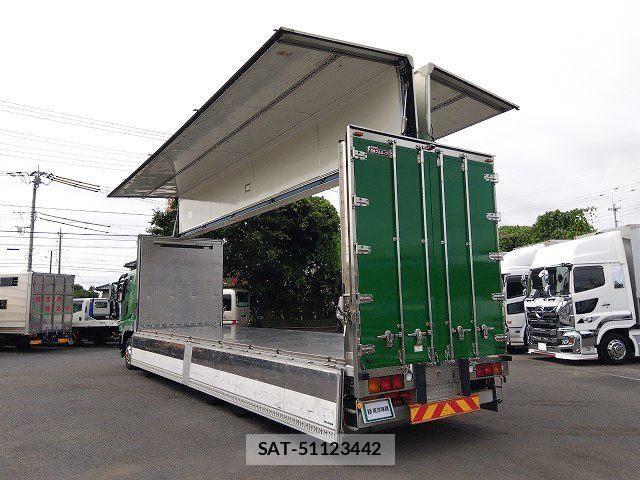 Mitsubishi GREAT 2016-05 8246856-7