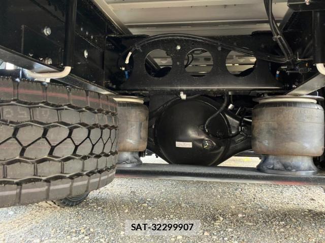 Mitsubishi GREAT 2026-04 8246851-14