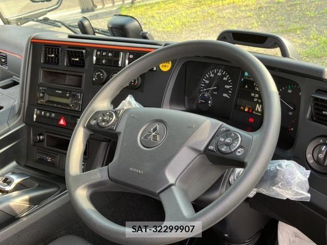 Mitsubishi GREAT 2026-04 8246851-19
