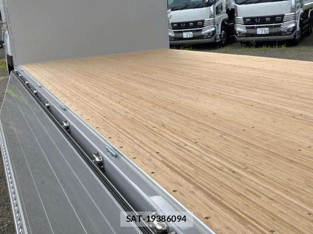 Mitsubishi GREAT 2026-04 8246850-10