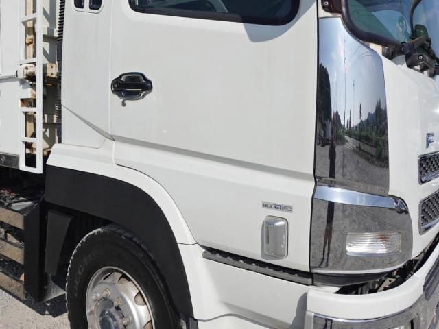 Mitsubishi GREAT 2012-05 8311156-5