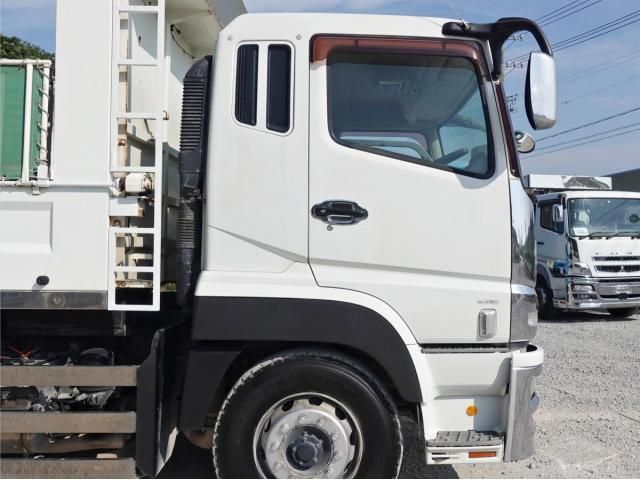 Mitsubishi GREAT 2012-05 8311156-6
