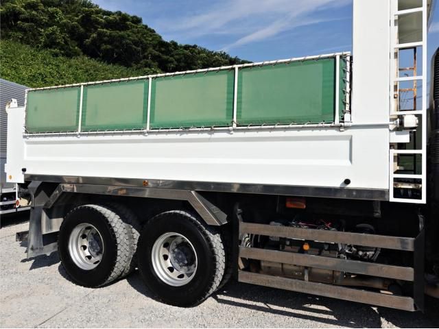 Mitsubishi GREAT 2012-05 8311156-8