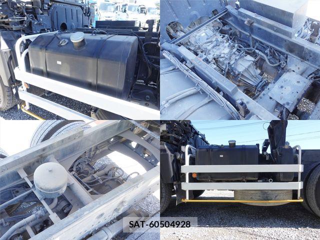 Mitsubishi GREAT 2015-08 8317426-11