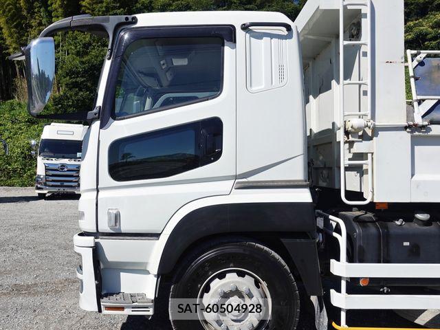 Mitsubishi GREAT 2015-08 8317426-6
