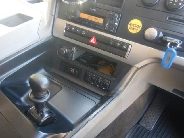 Mitsubishi GREAT 2019-04 8311153-12