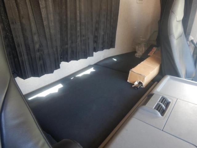 Mitsubishi GREAT 2019-04 8311153-16