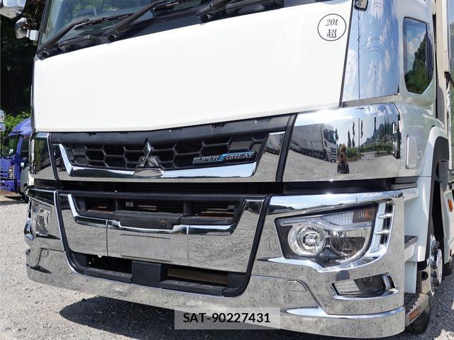 Mitsubishi GREAT 2017-12 8317425-2