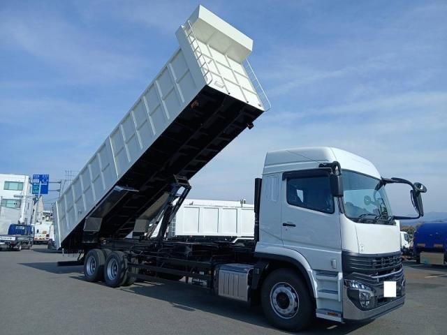 Mitsubishi GREAT 2026-04 8332033-8