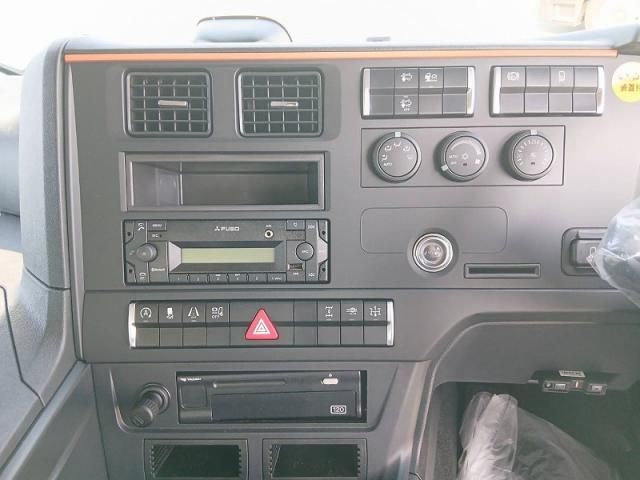 Mitsubishi GREAT 2026-05 8332035-13