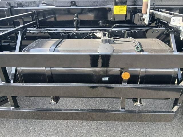 Mitsubishi GREAT 2026-05 8332035-16