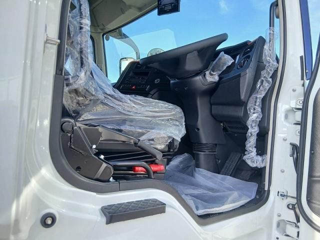 Mitsubishi GREAT 2026-05 8332035-7