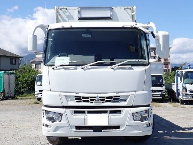 Mitsubishi GREAT 2020-09 8332049-4