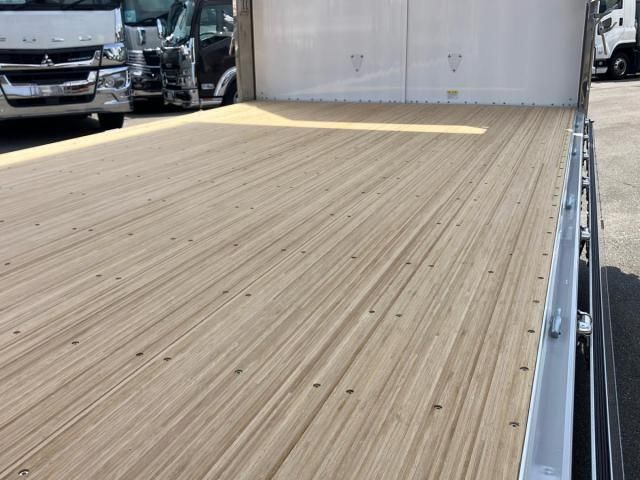 Mitsubishi GREAT 2026-04 8332043-11