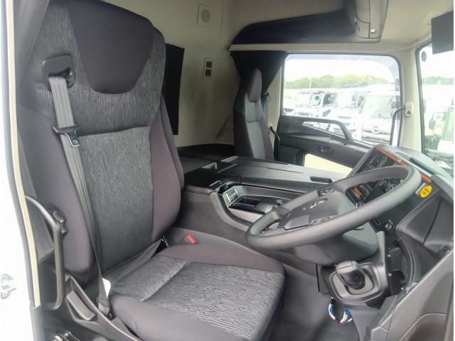 Mitsubishi GREAT 2025-05 8332044-21