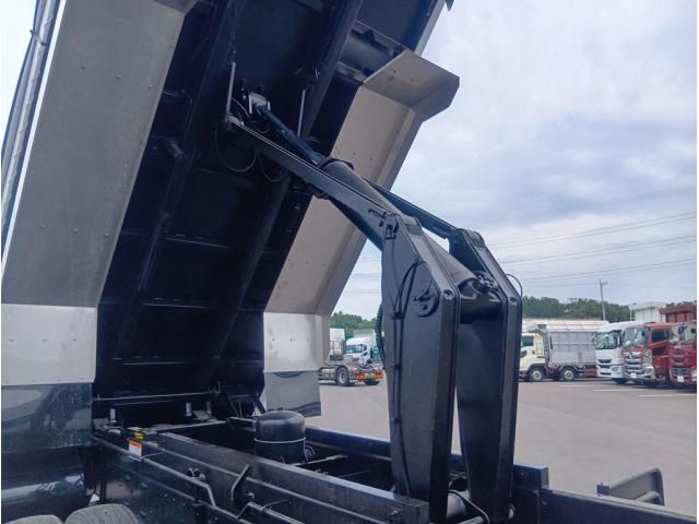 Mitsubishi GREAT 2025-05 8332044-8