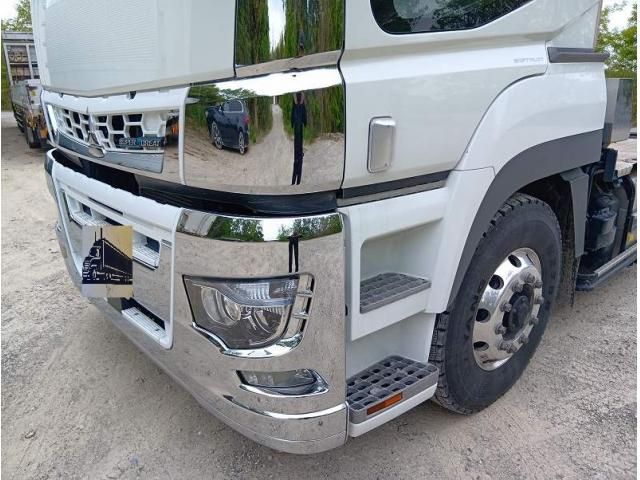 Mitsubishi GREAT 2024-04 8332055-10