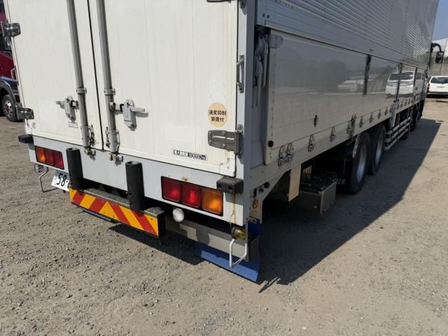 Mitsubishi GREAT 2014-11 8332071-19
