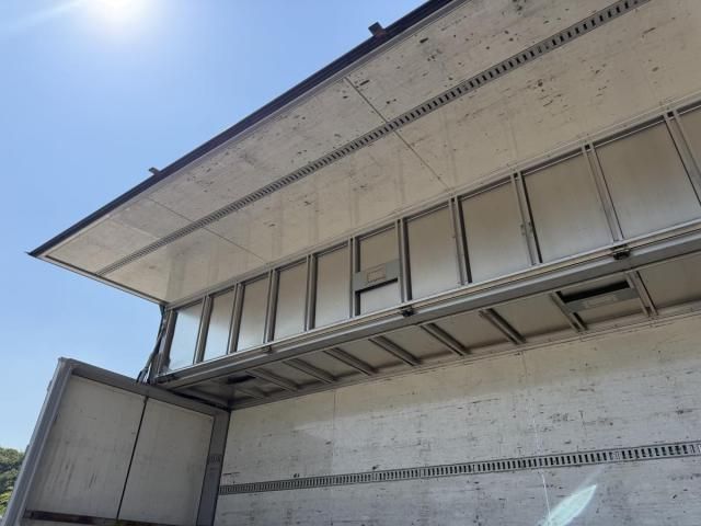 Mitsubishi GREAT 2014-11 8332071-22