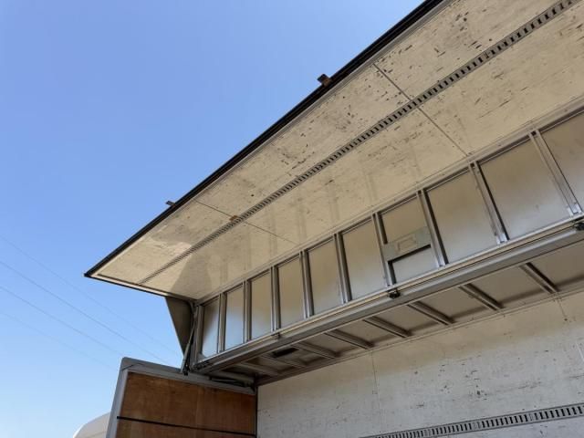 Mitsubishi GREAT 2014-11 8332071-26