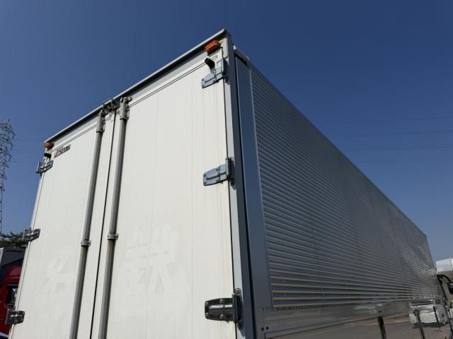 Mitsubishi GREAT 2014-11 8332071-3