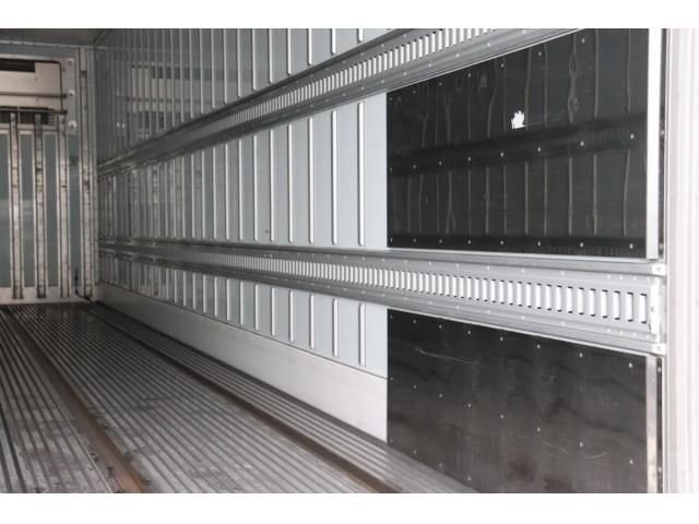 Mitsubishi GREAT 2018-09 8332063-17