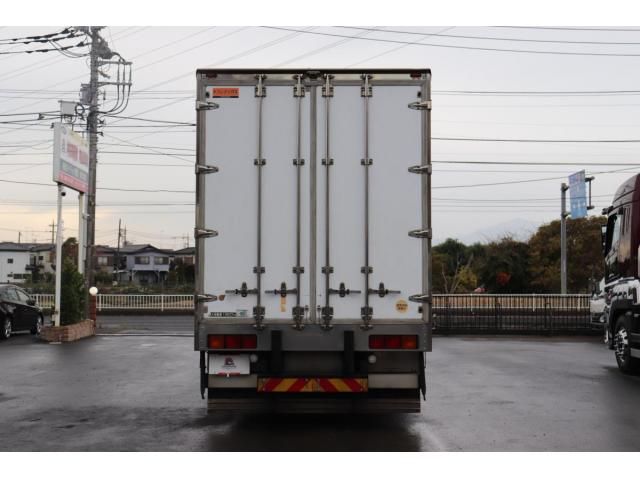 Mitsubishi GREAT 2018-09 8332063-4