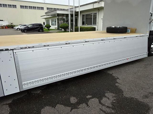 Mitsubishi GREAT 2026-05 8332029-23