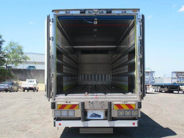Mitsubishi GREAT 2015-07 8332066-9