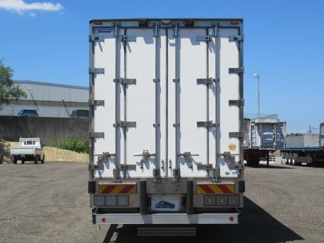 Mitsubishi GREAT 2015-07 8332066-4