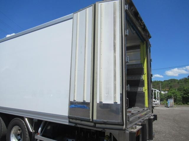 Mitsubishi GREAT 2015-07 8332066-8