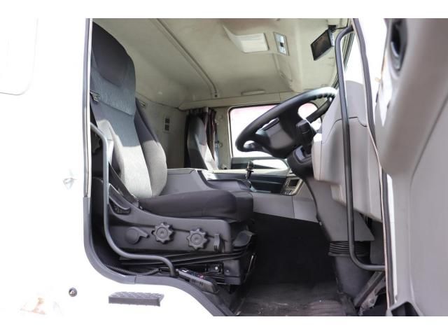 Mitsubishi GREAT 2021-01 8332048-15