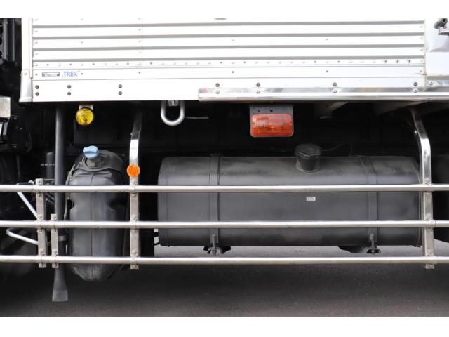 Mitsubishi GREAT 2021-01 8332048-24