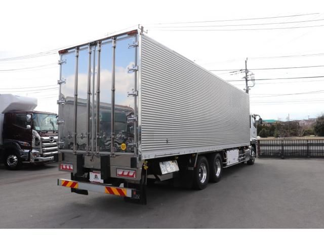 Mitsubishi GREAT 2021-01 8332048-3