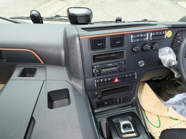 Mitsubishi GREAT 2025-11 8332045-27