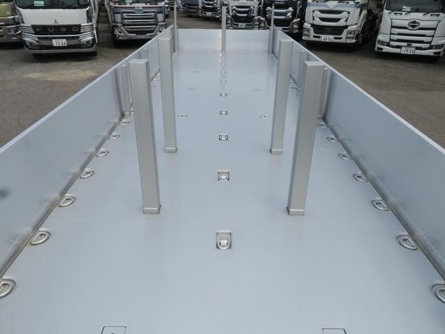 Mitsubishi GREAT 2025-11 8332045-8