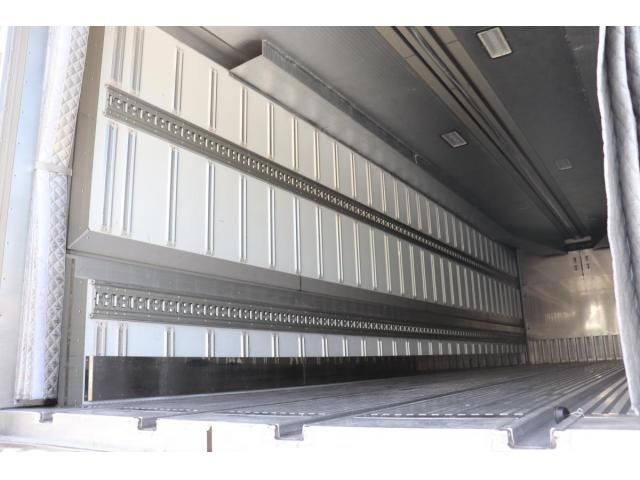 Mitsubishi GREAT 2021-06 8332027-9