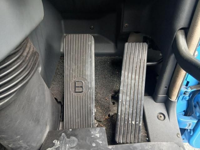 Mitsubishi GREAT 2012-04 8332060-22