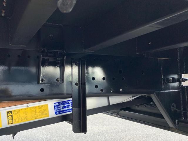 Mitsubishi GREAT 2025-07 8332028-15