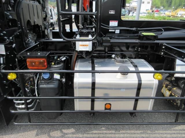 Mitsubishi GREAT 2026-04 8332040-18