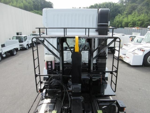 Mitsubishi GREAT 2026-04 8332040-28