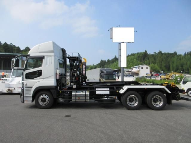 Mitsubishi GREAT 2026-04 8332040-3