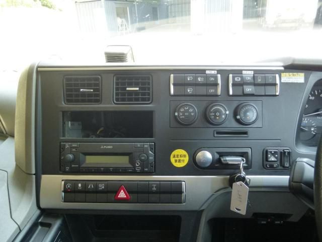 Mitsubishi GREAT 2019-07 8332056-29