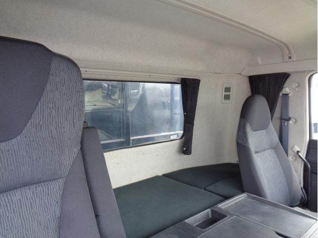 Mitsubishi GREAT 2021-04 8332052-18