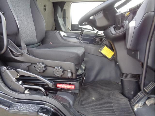 Mitsubishi GREAT 2021-04 8332052-21