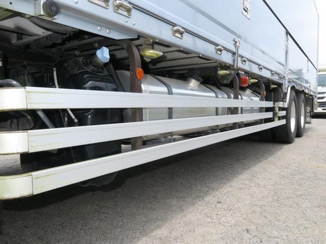 Mitsubishi GREAT 2018-02 8332058-17
