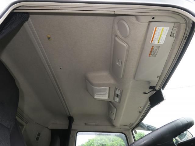 Mitsubishi GREAT 2018-02 8332058-27