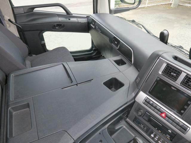 Mitsubishi GREAT 2018-02 8332058-29