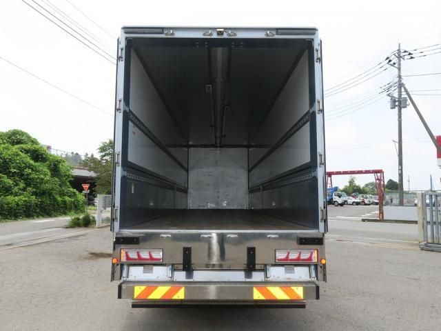 Mitsubishi GREAT 2018-02 8332058-5